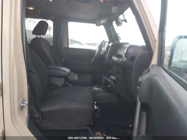 1C4BJWDG6GL290625 Jeep Wrangler Unlimited Sport