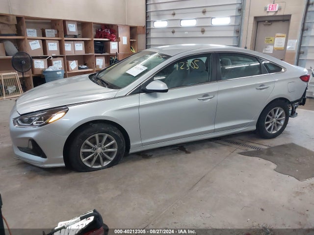 Hyundai SONATA SE 2018 5NPE24AF9JH622286 Image 2