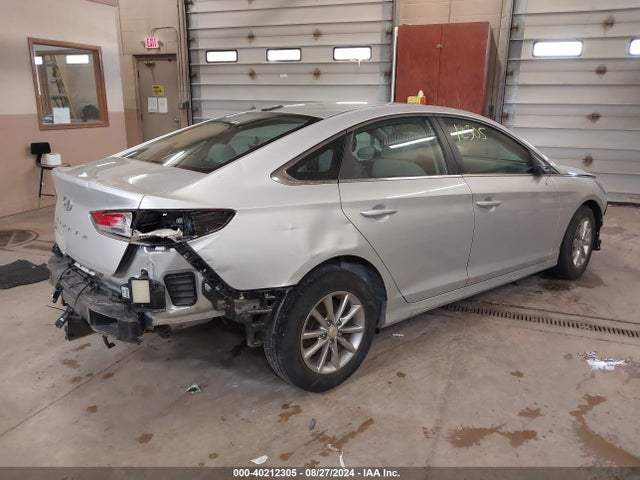 Hyundai SONATA SE 2018 5NPE24AF9JH622286 Image 4