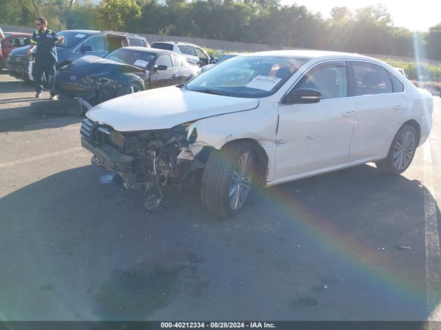 1VWBT7A39FC093591 Volkswagen Passat 1.8t Sport