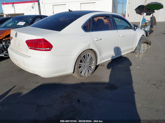 1VWBT7A39FC093591 Volkswagen Passat 1.8t Sport