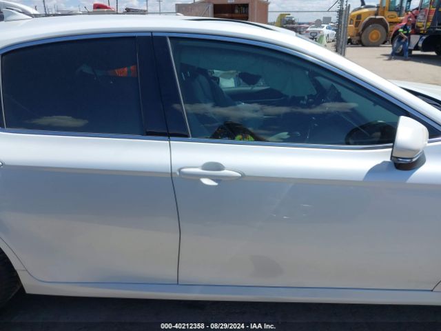 4T1F31AK1NU579633 Toyota Camry Xle Hybrid