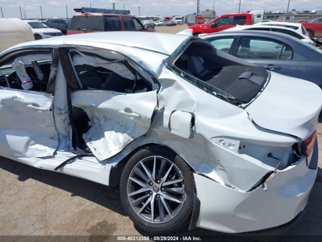 4T1F31AK1NU579633 Toyota Camry Xle Hybrid