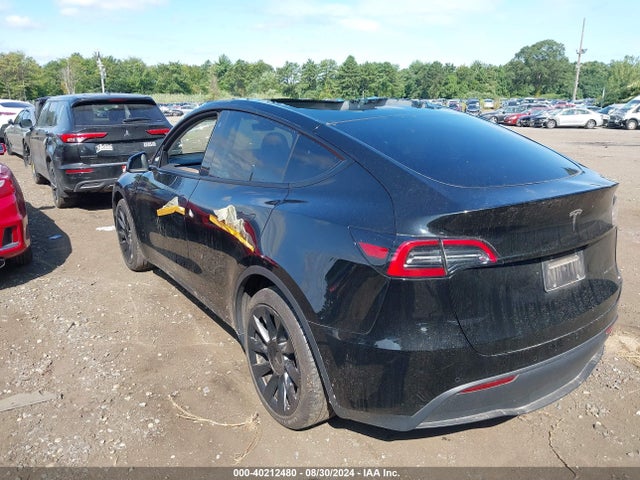 2022 TESLA MODEL Y 7SAYGDEE3NF316093 Photo 2