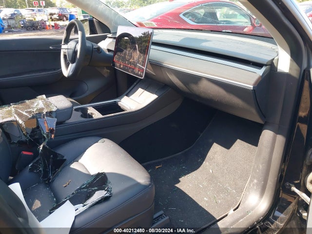 2022 TESLA MODEL Y 7SAYGDEE3NF316093 Photo 4