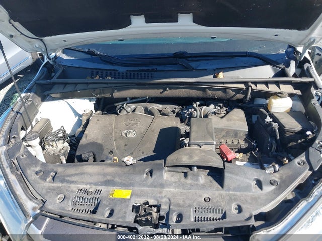 Toyota Highlander Xle 2018 5TDJZRFH4JS804439 Image 10