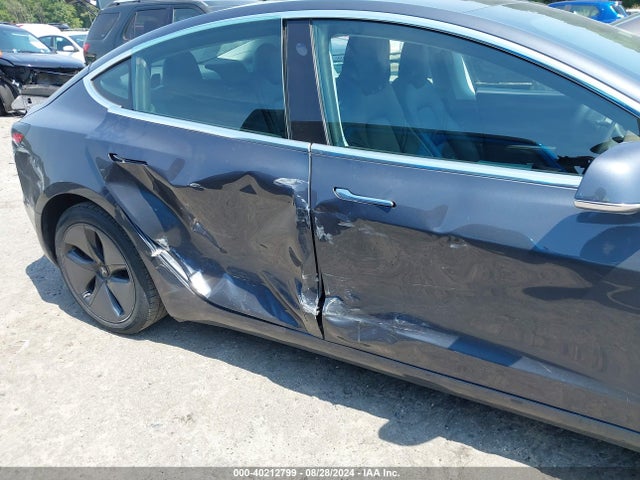 2019 TESLA MODEL 3 5YJ3E1EA8KF307250 Photo 5