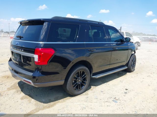 1FMJU1HT2NEA13951 Ford Expedition Xlt