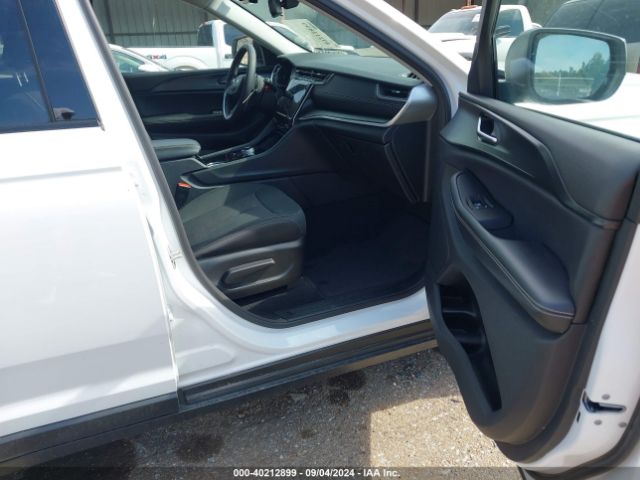 1C4RJKAG7P8818445 Jeep Grand Cherokee L Laredo 4x4