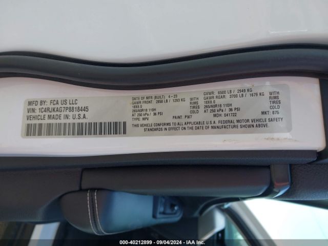 1C4RJKAG7P8818445 Jeep Grand Cherokee L Laredo 4x4