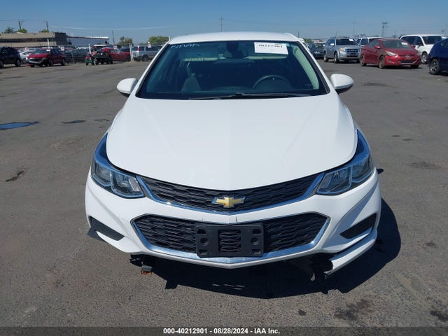 40212901 :رقم المزاد ، 1G1BC5SM8H7208314 vin ، 2017 Chevrolet Cruze Ls Auto مزاد بيع