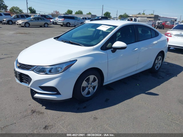 40212901 :رقم المزاد ، 1G1BC5SM8H7208314 vin ، 2017 Chevrolet Cruze Ls Auto مزاد بيع