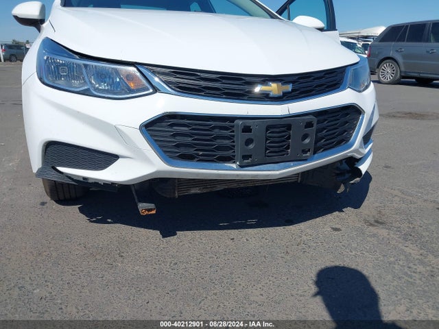 40212901 :رقم المزاد ، 1G1BC5SM8H7208314 vin ، 2017 Chevrolet Cruze Ls Auto مزاد بيع