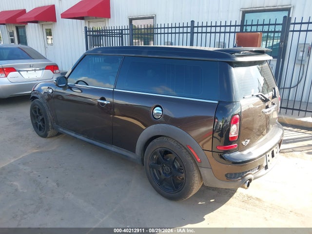 2009 MINI COOPER S CLUBMAN WMWMM335X9TP74540 Photo 2