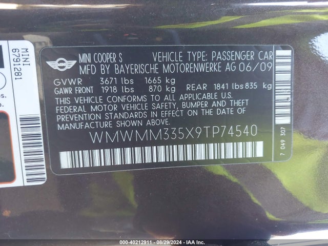 2009 MINI COOPER S CLUBMAN WMWMM335X9TP74540 Photo 8