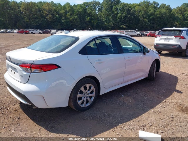 Toyota COROLLA LE 2022 5YFEPMAE9NP358066 Image 4