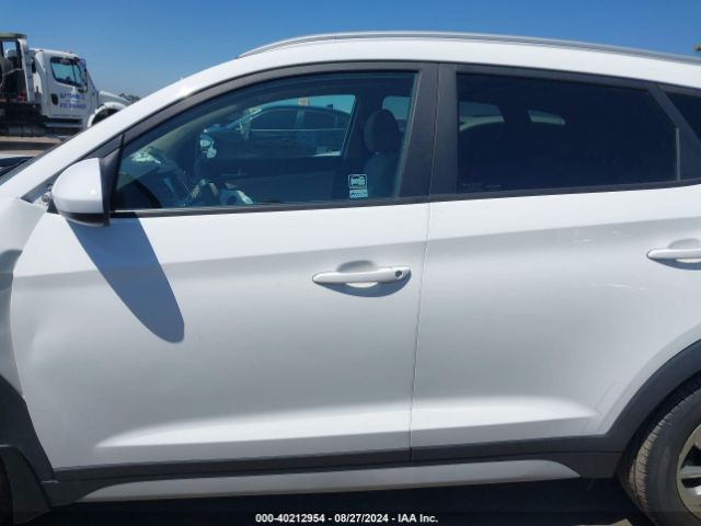 KM8J33A49JU817102 Hyundai TUCSON SEL