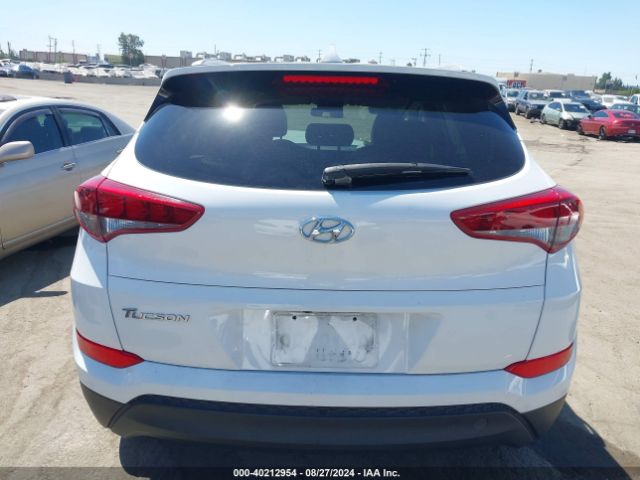 KM8J33A49JU817102 Hyundai TUCSON SEL