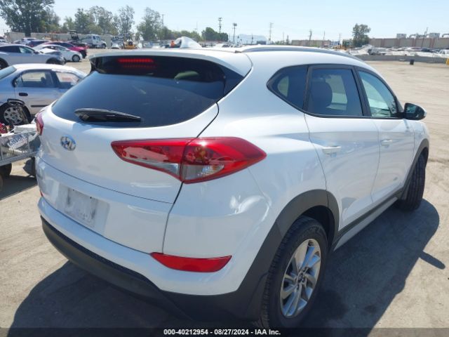 KM8J33A49JU817102 Hyundai TUCSON SEL