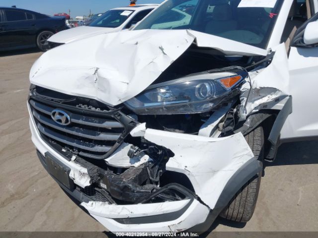 KM8J33A49JU817102 Hyundai TUCSON SEL