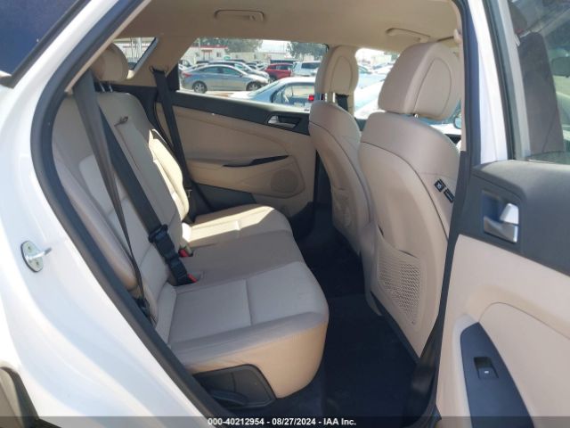 KM8J33A49JU817102 Hyundai TUCSON SEL