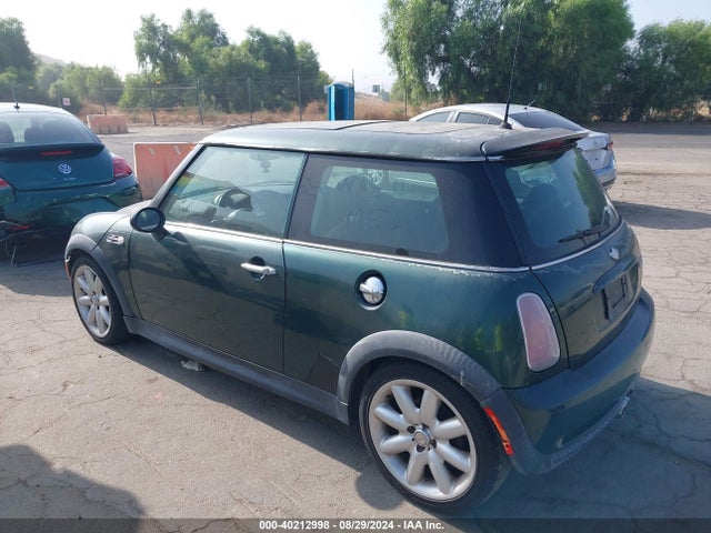 2004 MINI COOPER S WMWRE334X4TD89310 Photo 2