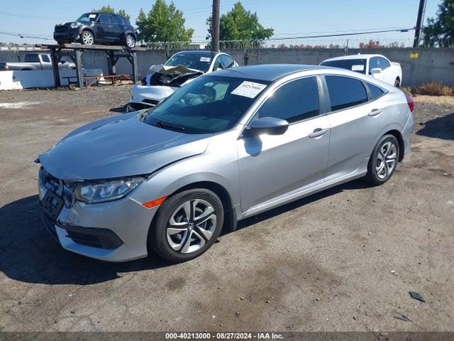 Honda Civic Lx 2018 2HGFC2F58JH564767 Image 2