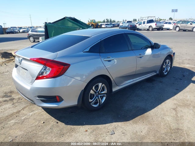 Honda Civic Lx 2018 2HGFC2F58JH564767 Image 4