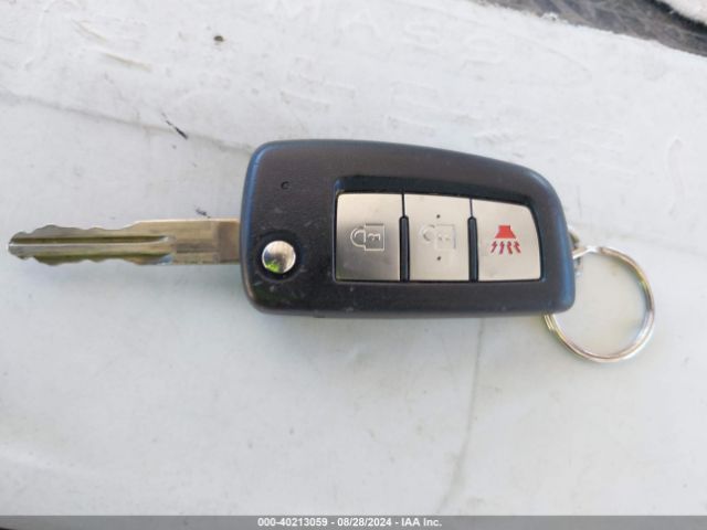 JN1BJ1CR8KW340988 Nissan Rogue Sport S
