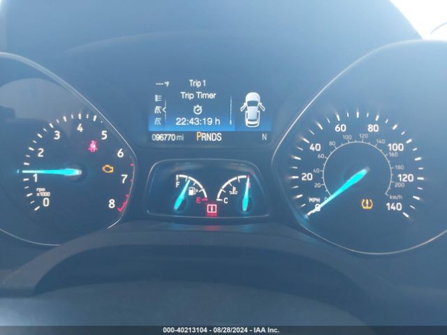 1FMCU9J9XJUB61366 Ford Escape Titanium