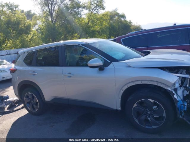 5N1BT3BB3RC702918 Nissan Rogue Sv Intelligent Awd