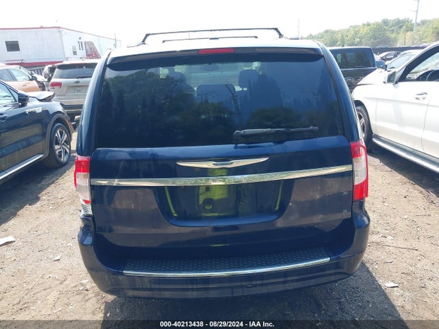 2C4RC1CG5GR189595 Chrysler Town & Country Touring-l Anniversary Edition