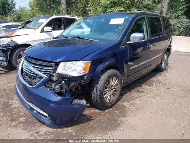2C4RC1CG5GR189595 Chrysler Town & Country Touring-l Anniversary Edition