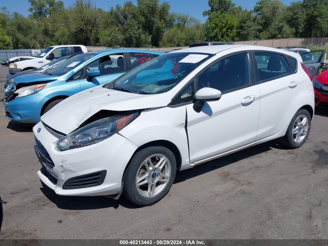 Ford FIESTA SE 2018 3FADP4EJ6JM101120 Image 2