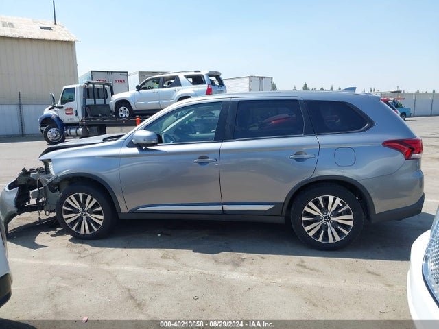 Mitsubishi Outlander Se 2019 JA4AD3A32KZ046599 Image 14