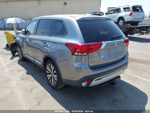2019 MITSUBISHI OUTLANDER JA4AD3A32KZ046599 Photo 2