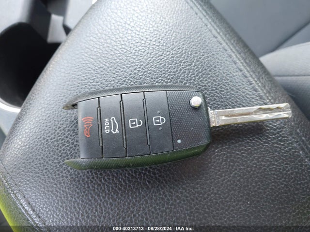 KIA Optima Lx 2015 5XXGM4A79FG500932 Image 11