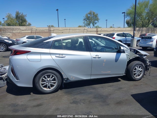 Toyota Prius Prime Premium 2017 JTDKARFP4H3061733 Image 14