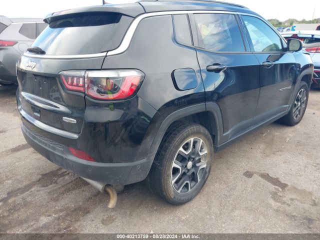 3C4NJDBB0NT118116 Jeep Compass Latitude 4x4