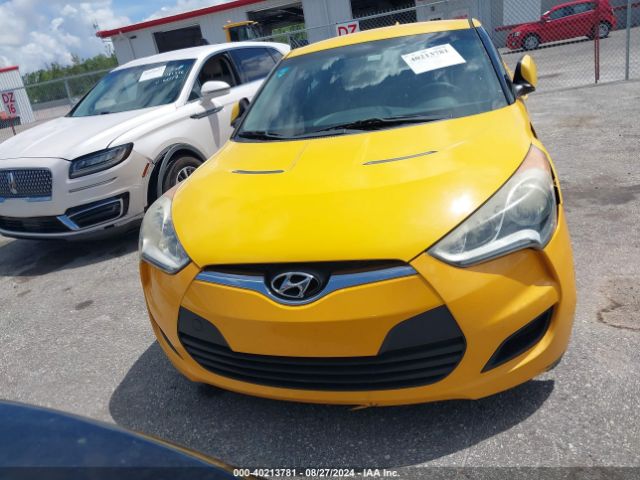 KMHTC6AD9EU194788 Hyundai Veloster Base W/black