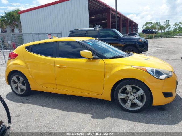 KMHTC6AD9EU194788 Hyundai Veloster Base W/black