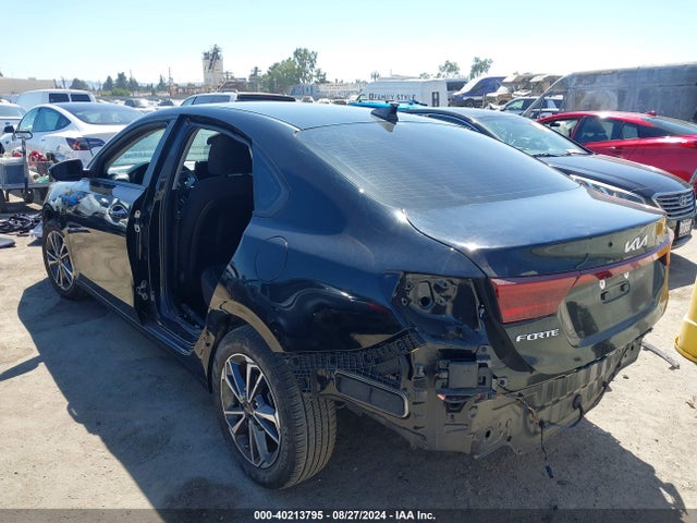 KIA Forte Lxs 2023 3KPF24AD7PE549936 Image 3