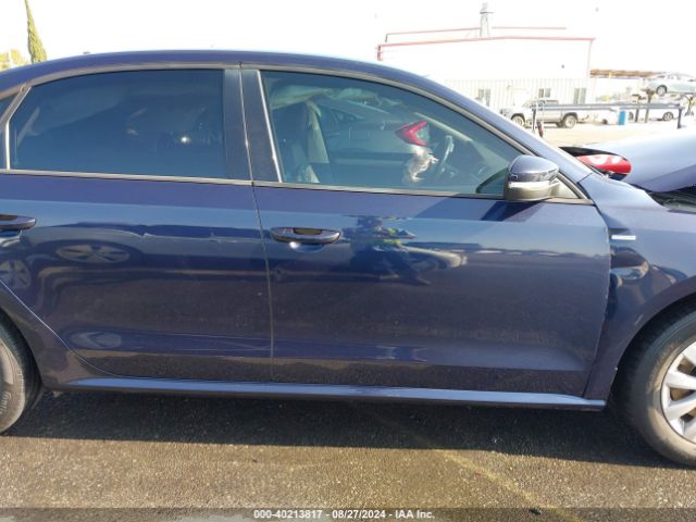 1VWAT7A33EC091815 Volkswagen Passat 1.8t Wolfsburg Edition