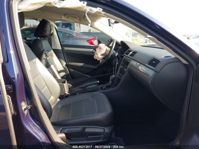1VWAT7A33EC091815 Volkswagen Passat 1.8t Wolfsburg Edition