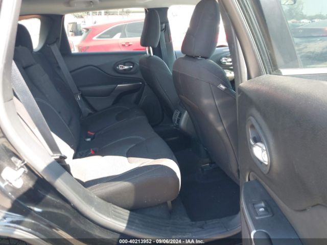 1C4PJMCX4KD306609 Jeep Cherokee Latitude 4x4