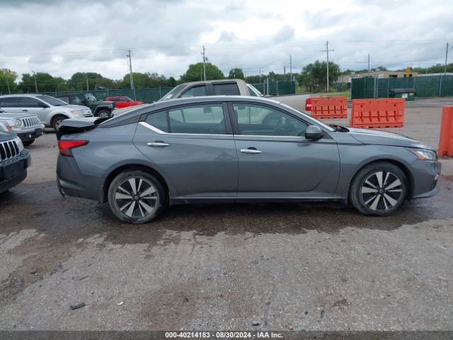 1N4BL4DW5MN311427 Nissan Altima Sv Intelligent Awd