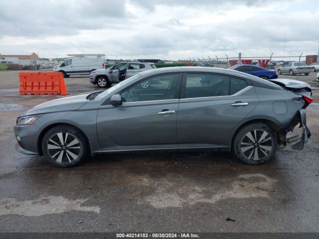1N4BL4DW5MN311427 Nissan Altima Sv Intelligent Awd