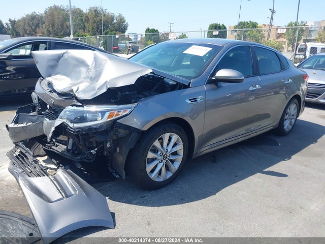 KIA Optima Lx 2018 5XXGT4L30JG261275 Image 2