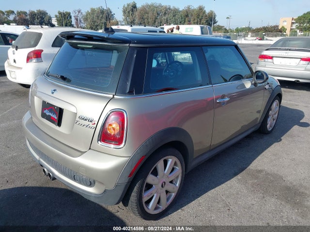 2009 MINI COOPER S WMWMF73579TW84022 Photo 3