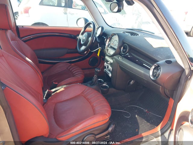 2009 MINI COOPER S WMWMF73579TW84022 Photo 4